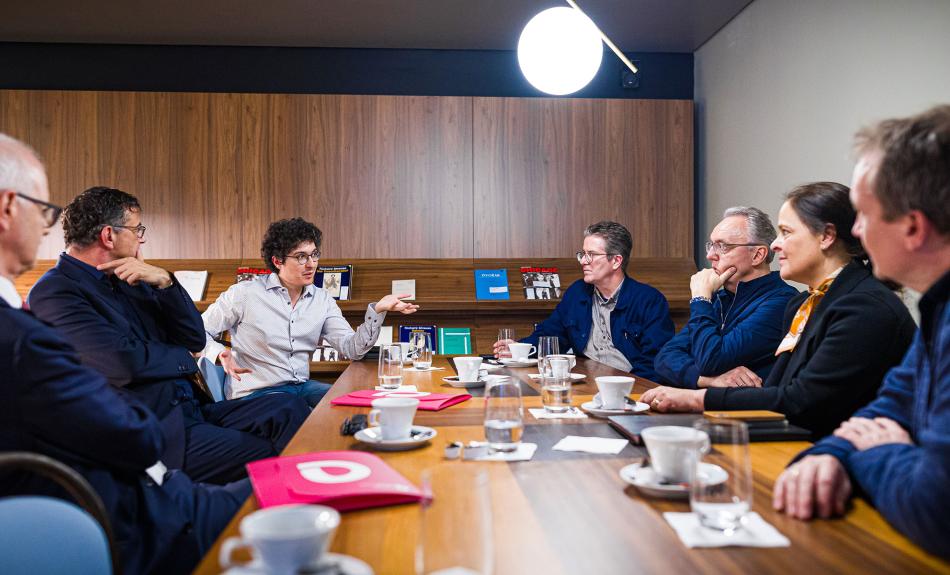 Vertragsunterzeichnung Musiktheaterakademie