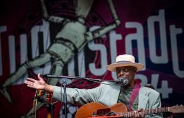 Eric Bibb beim Rudolstadt-Festival 2024