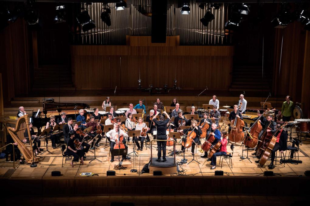 Ensemble Modern im Konzert